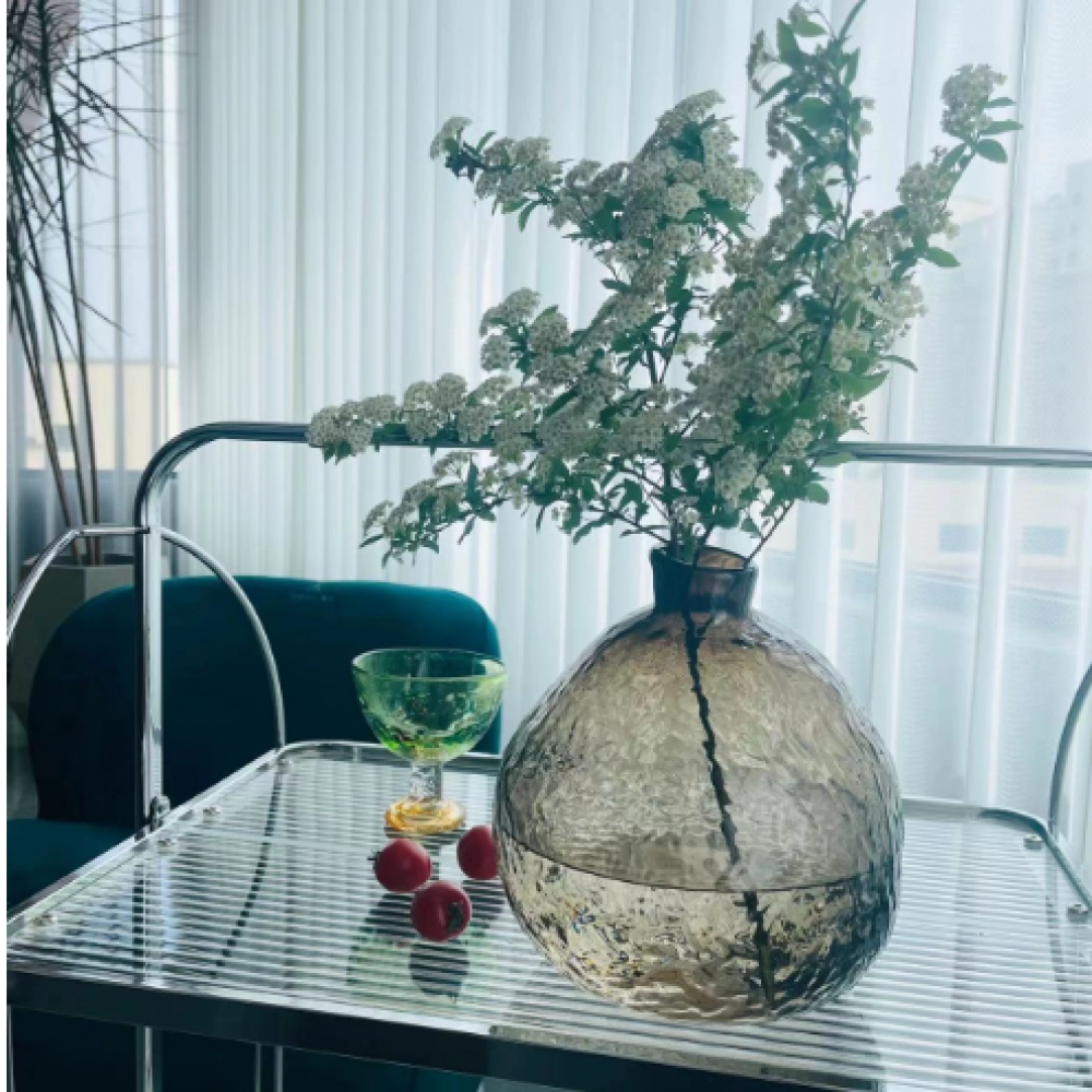 European style large cold patterned coffee colored glass vase, living room dining table flower arrangement vase, irregular hydroponic flower decoration European style large cold patterned coffee colored glass vase, living room dining table flower arrangement vase, irregular hydroponic flower decoration