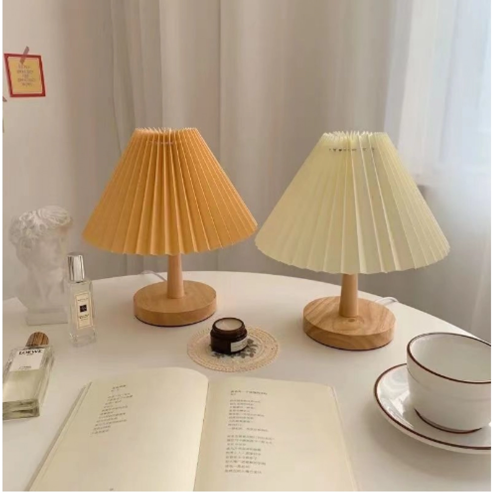 Table lamp, ins style bedroom, bedside lamp, Japanese style breastfeeding, small night light, net, red light, girl dormitory decoration, eye protection light Table lamp, ins style bedroom, bedside lamp, Japanese style breastfeeding, small night light, net, red light, girl dormitory decoration, eye protection light